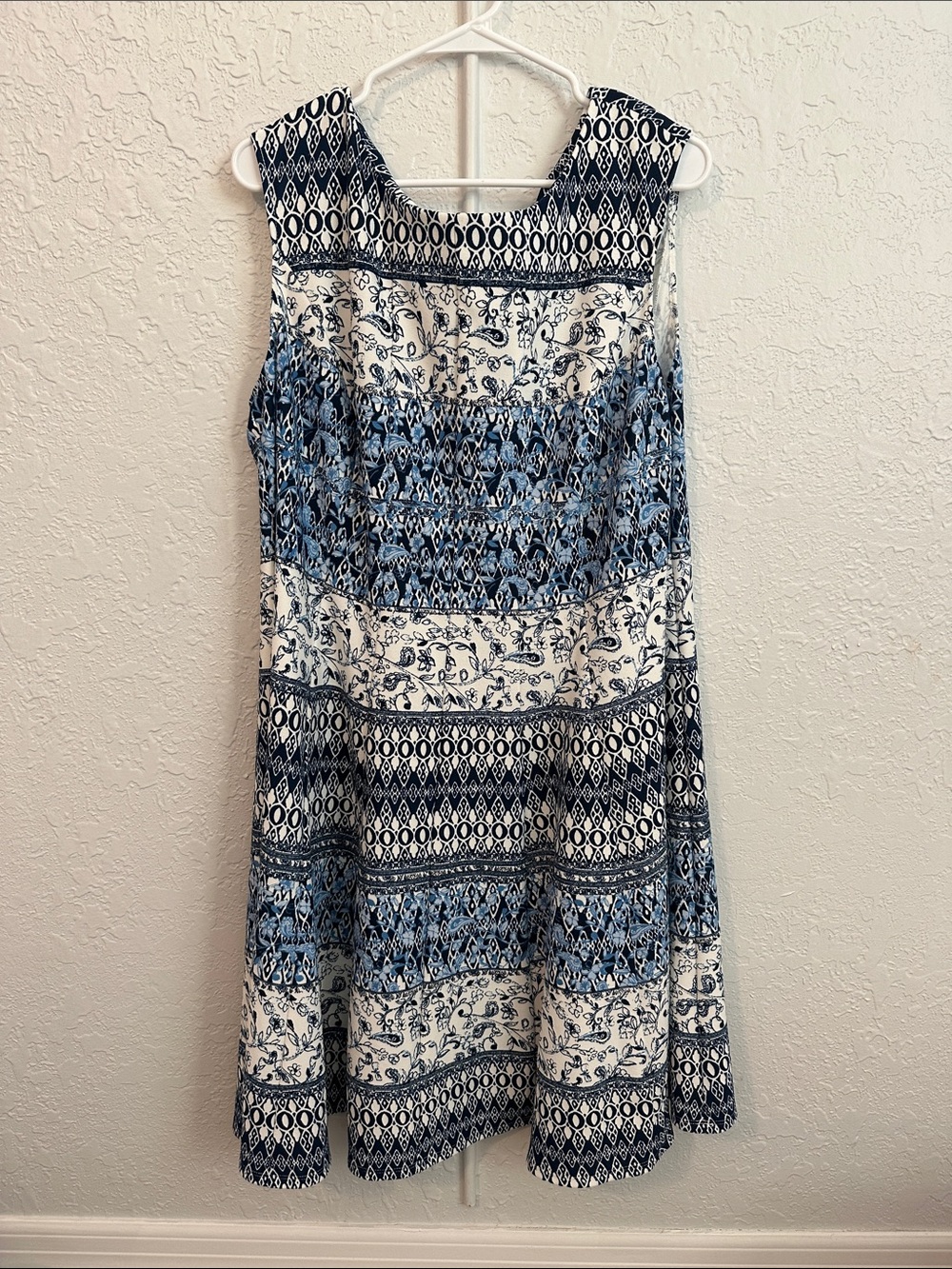 Gabby Skye Summer Dress Size 16W
